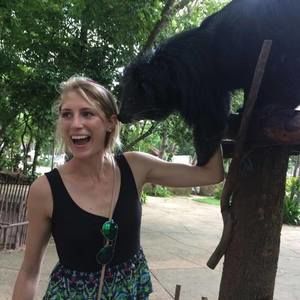 Meet your Posher, Cate